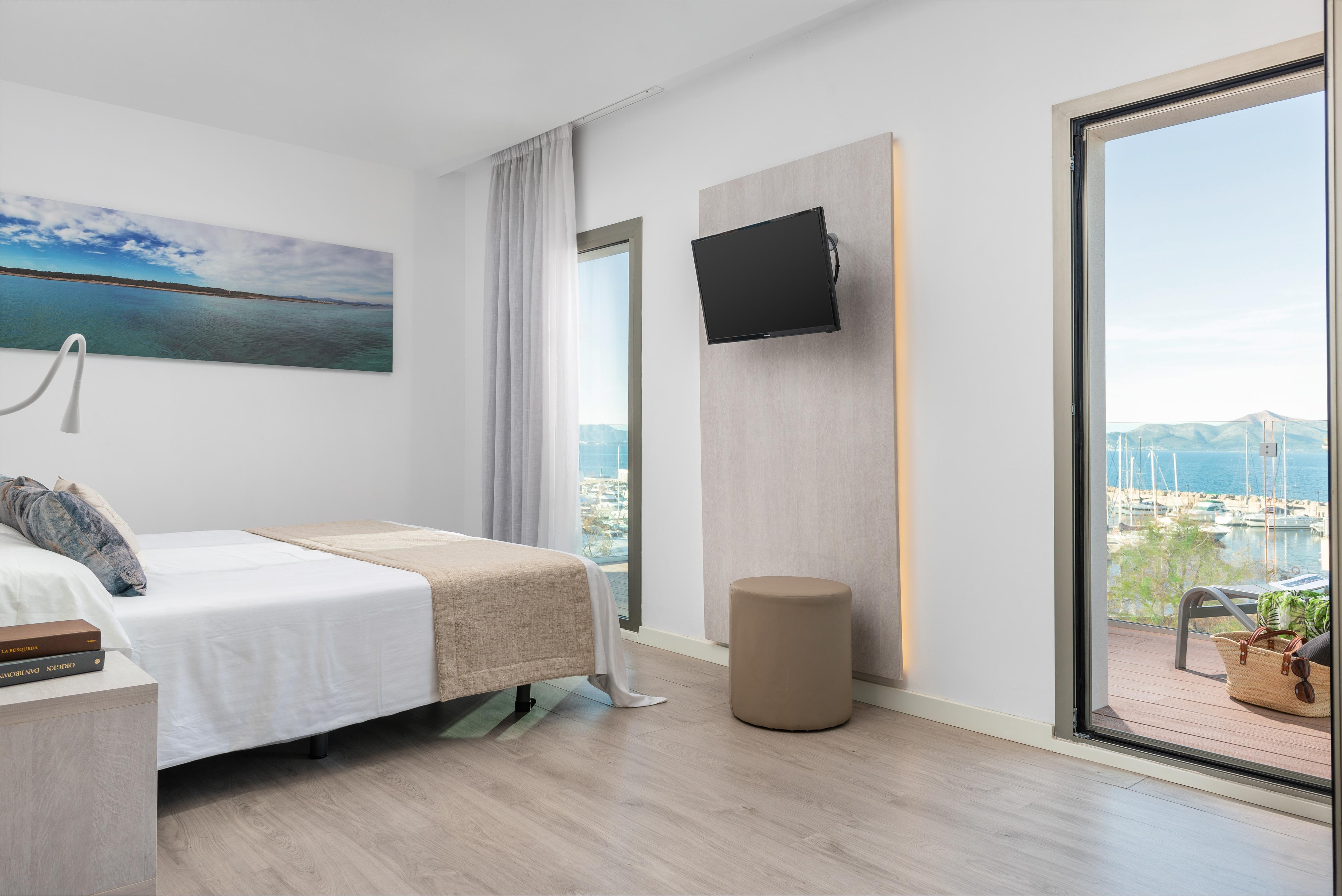 Hotel Llaut Boutique 4*