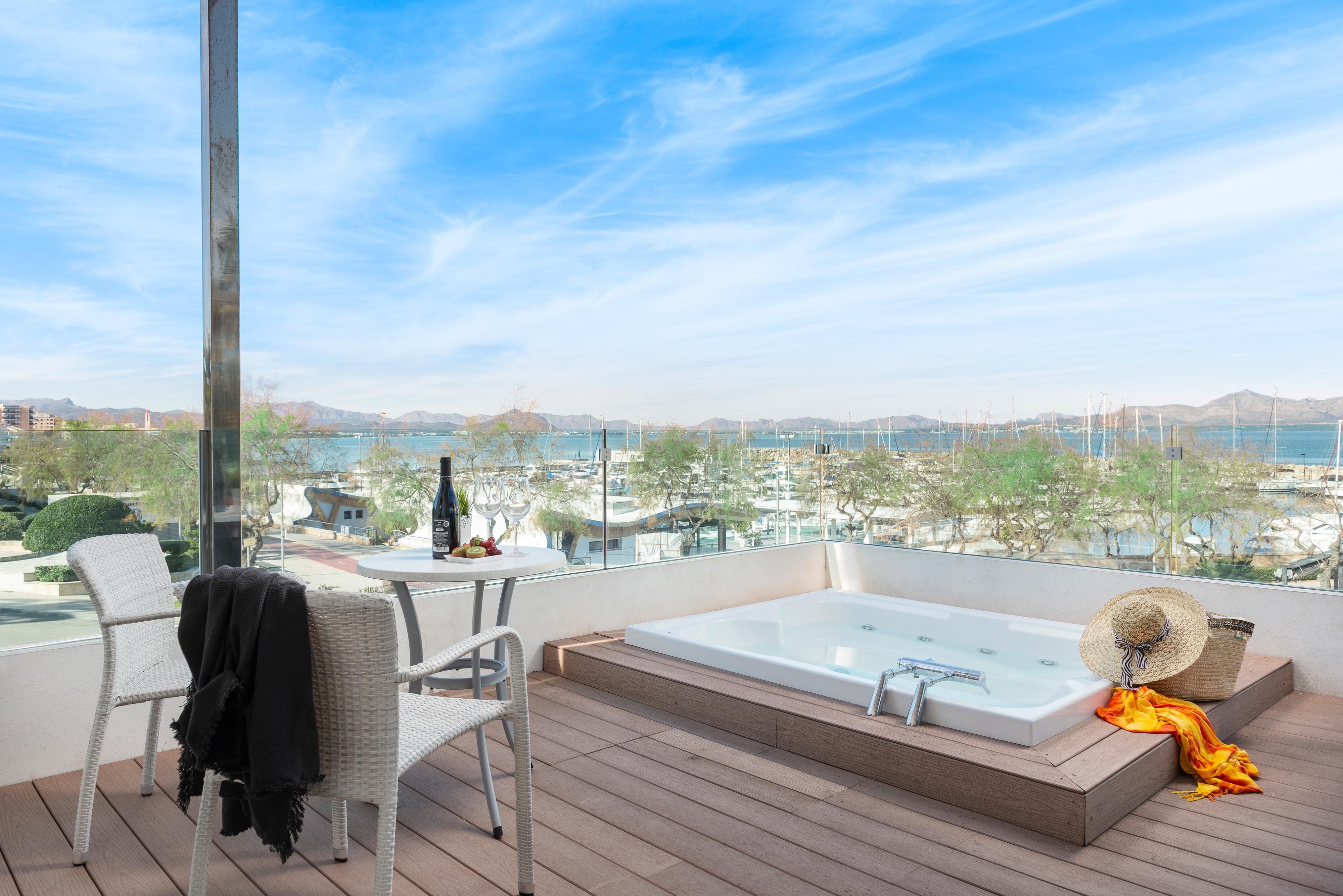 Llaut Boutique 4*