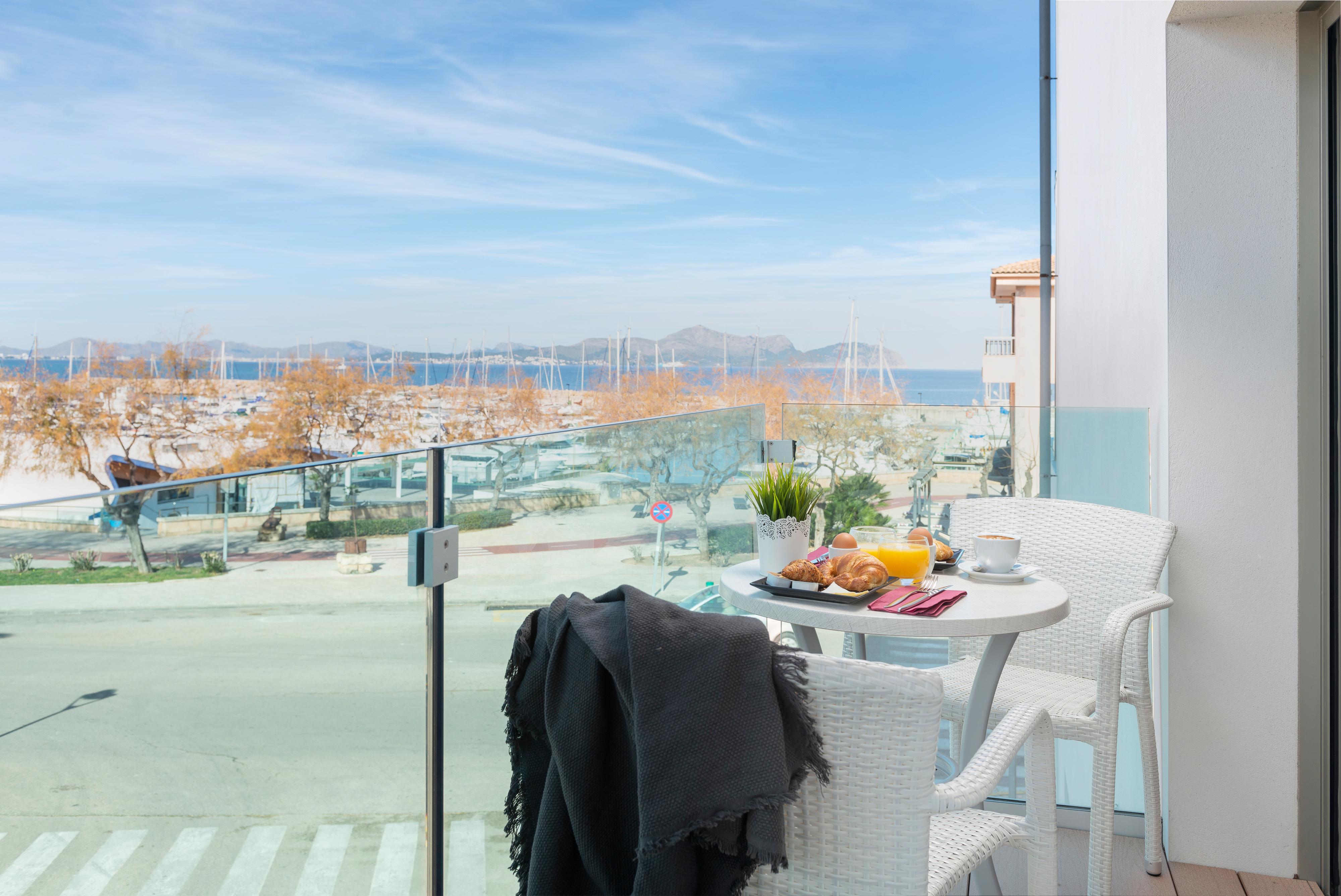 Hotel Llaut Boutique 4*